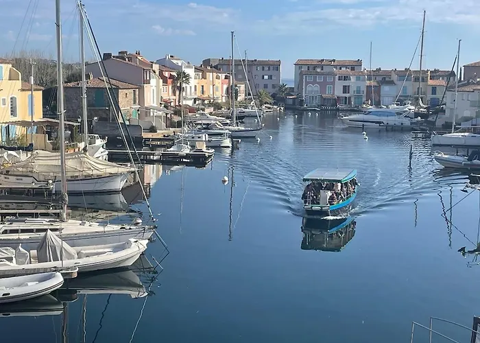 Les Pieds Dans L Eau * Grimaud